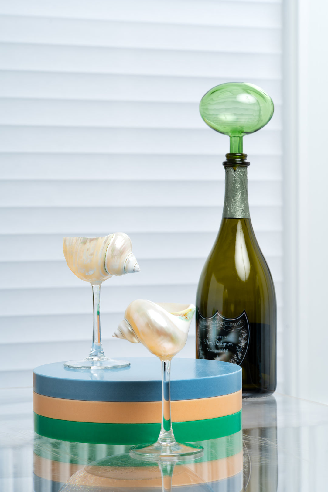 Curly Shell Glass