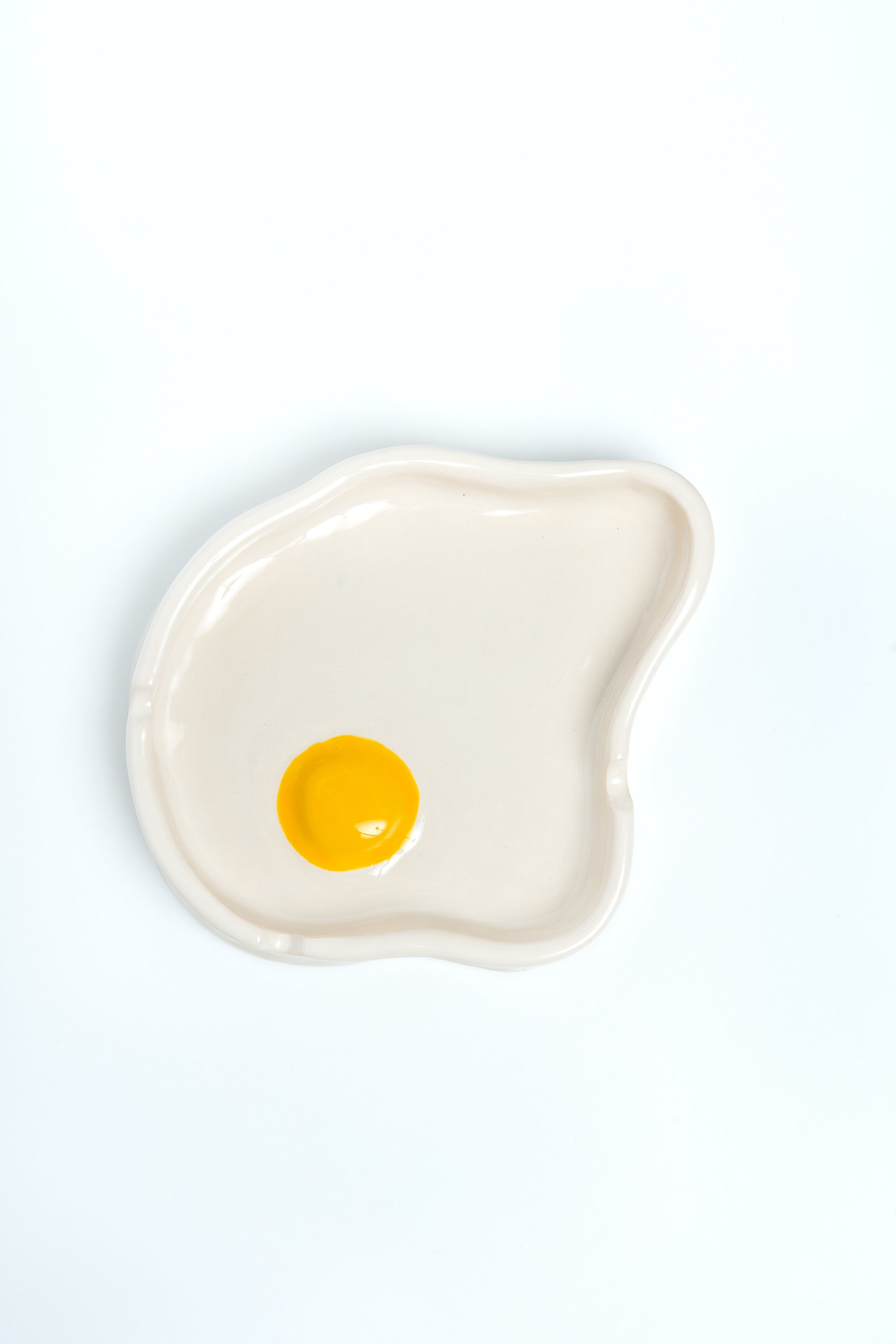 
    
        Egg Tray
    
  