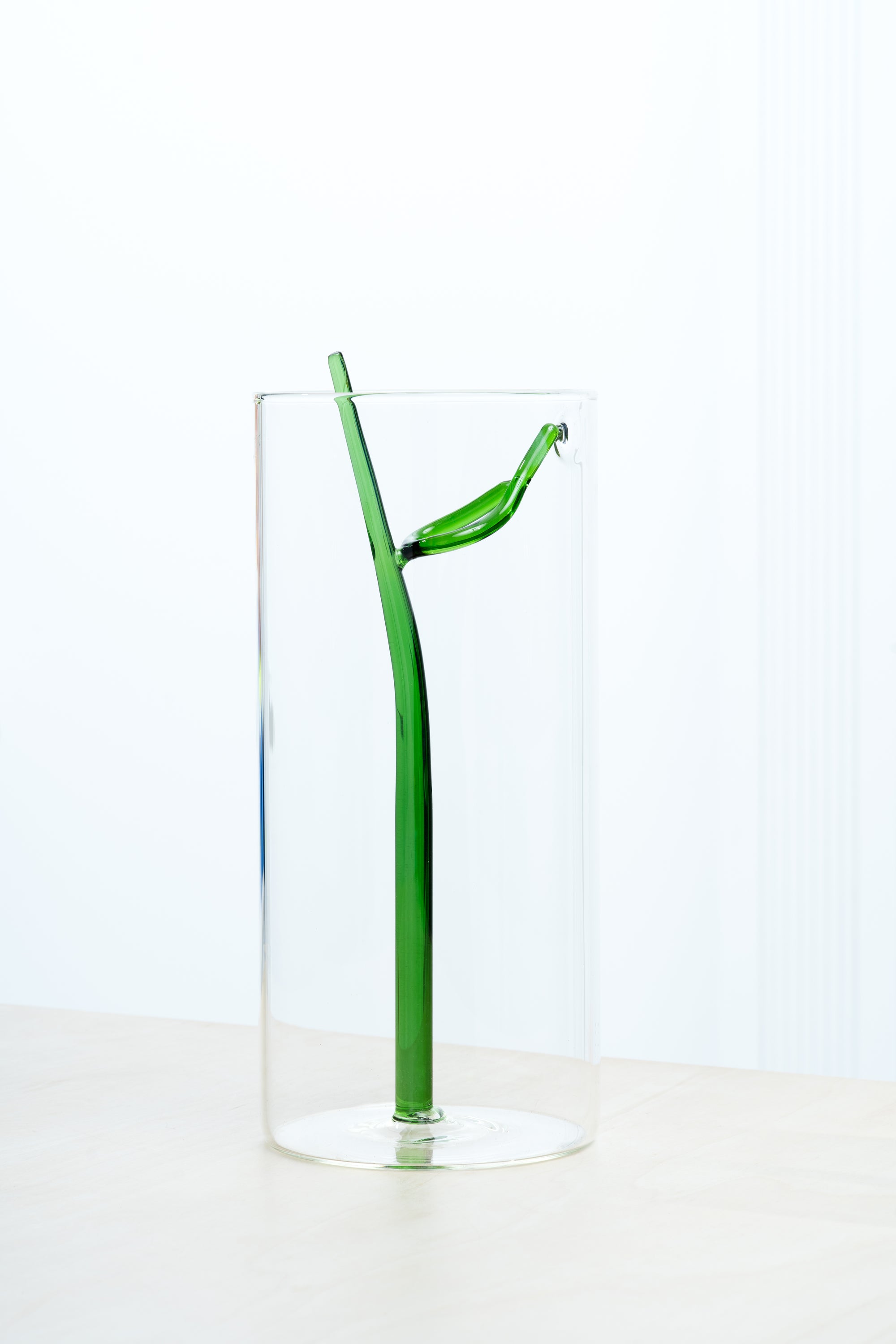
    
        Green Leaf Vase
    
  