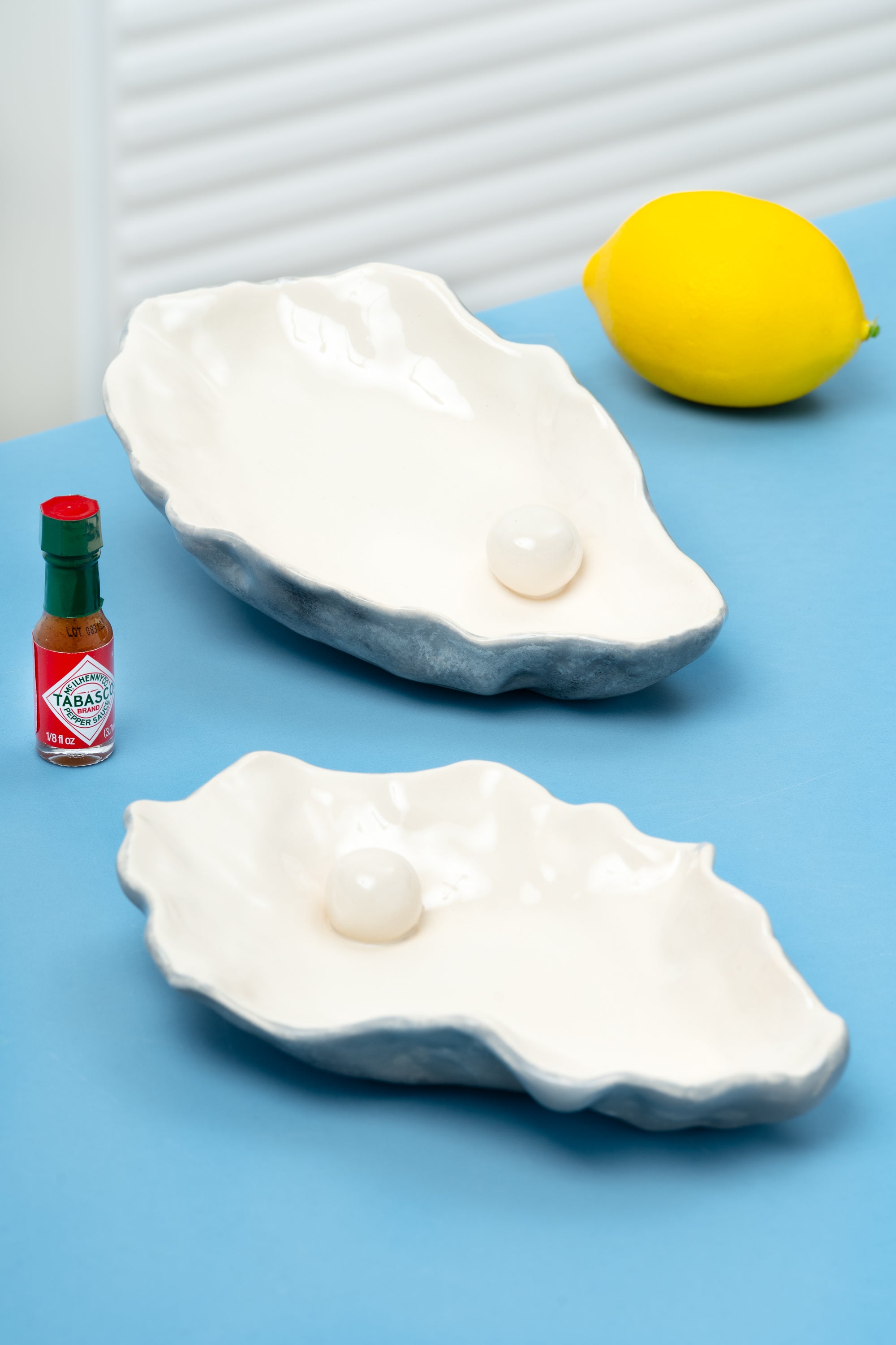 
    
        Oyster Tray
    
  