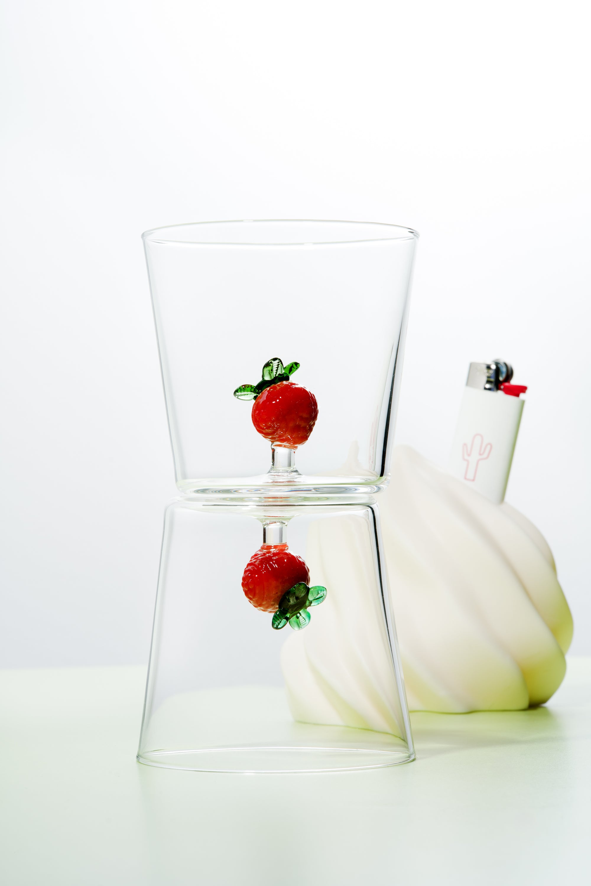 
    
        Strawberry Tumbler
    
  